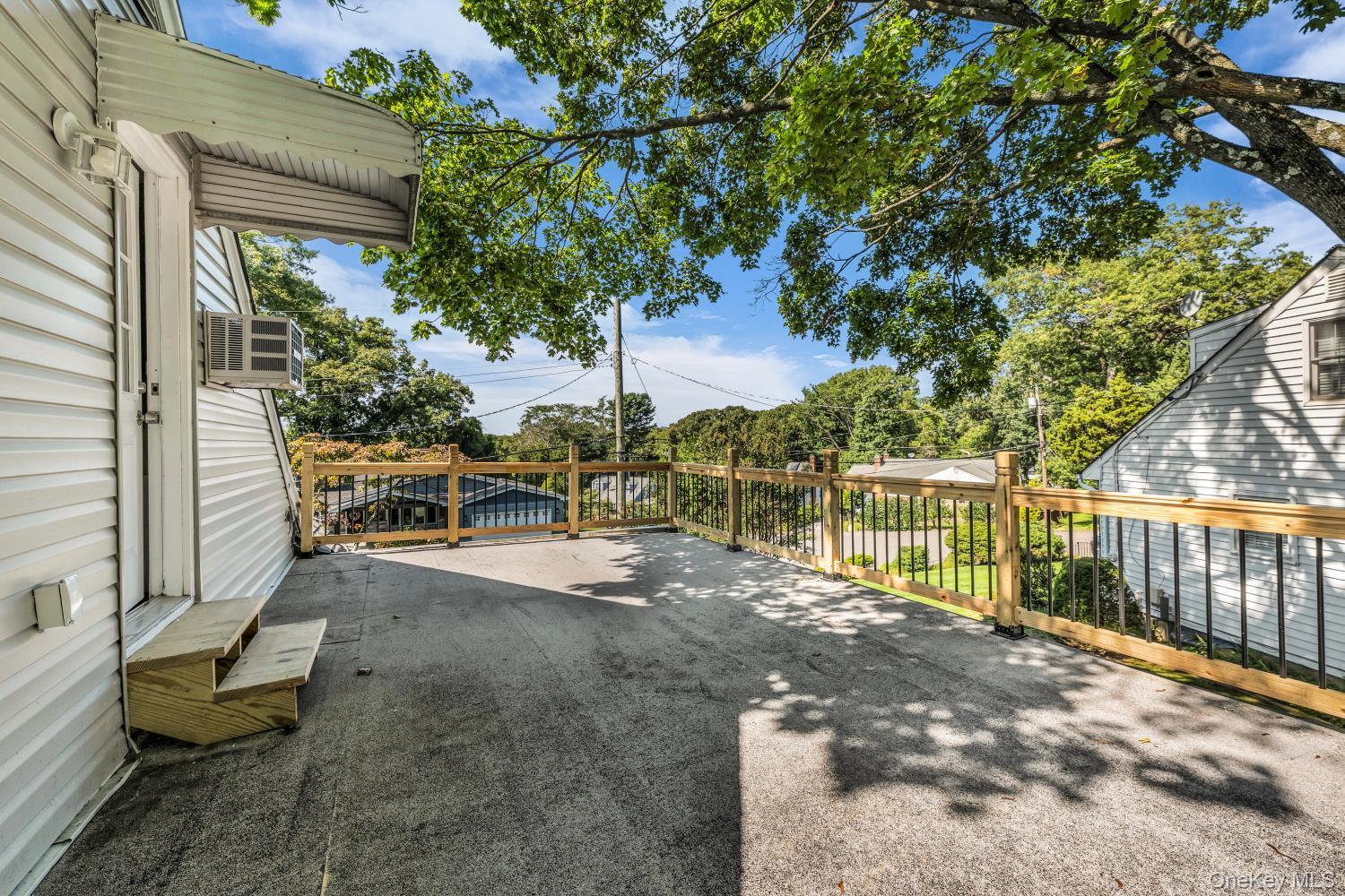 Single Family Shelley Place  Suffolk County, NY 11746, MLS-1052216-38
