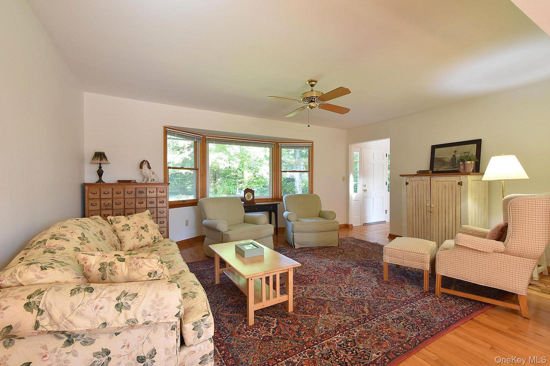 Single Family Leafy Way Suffolk County, NY 11931, MLS-1052245-8