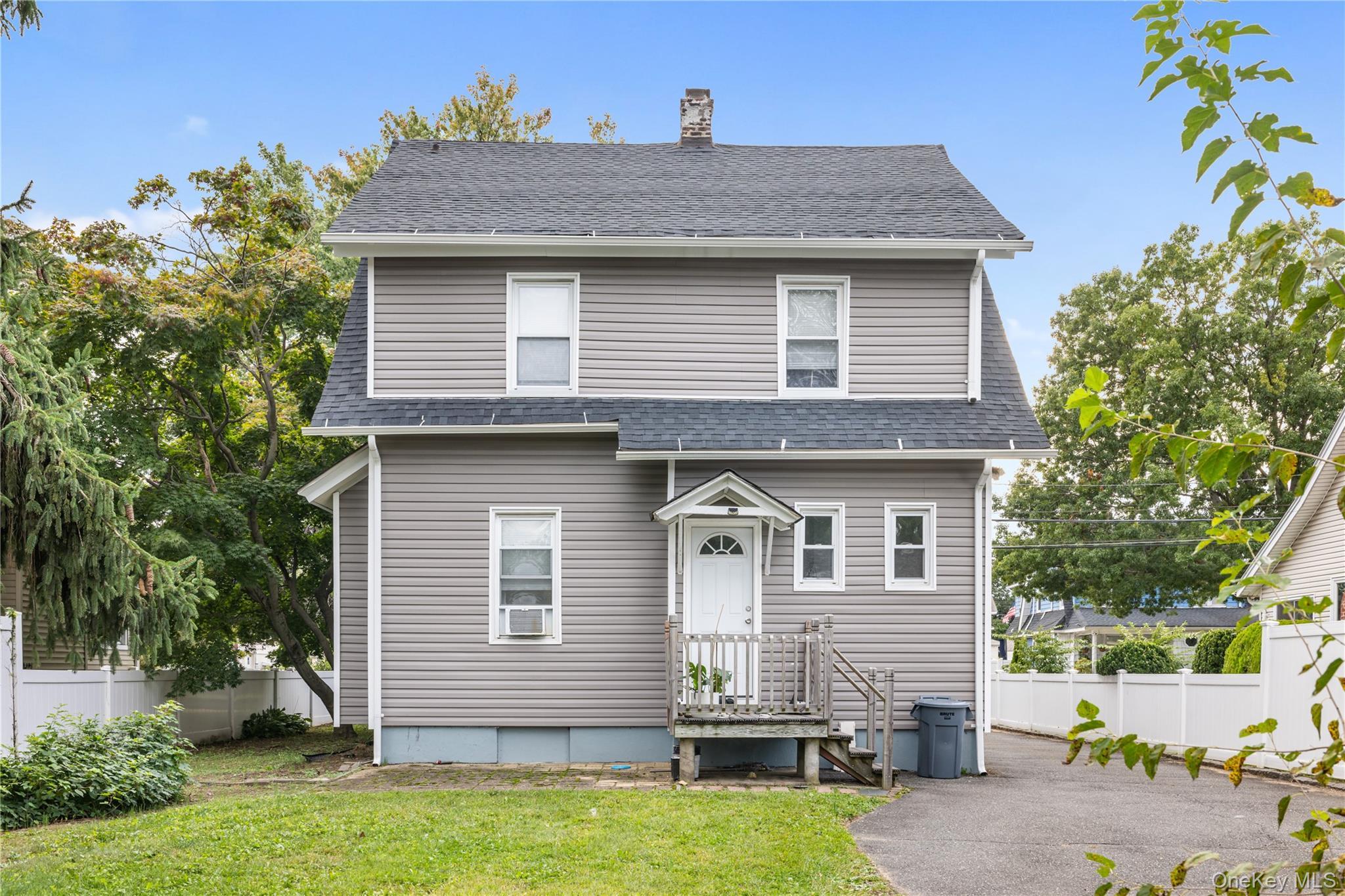 Single Family Rolling Street Nassau County, NY 11563, MLS-1052247-2