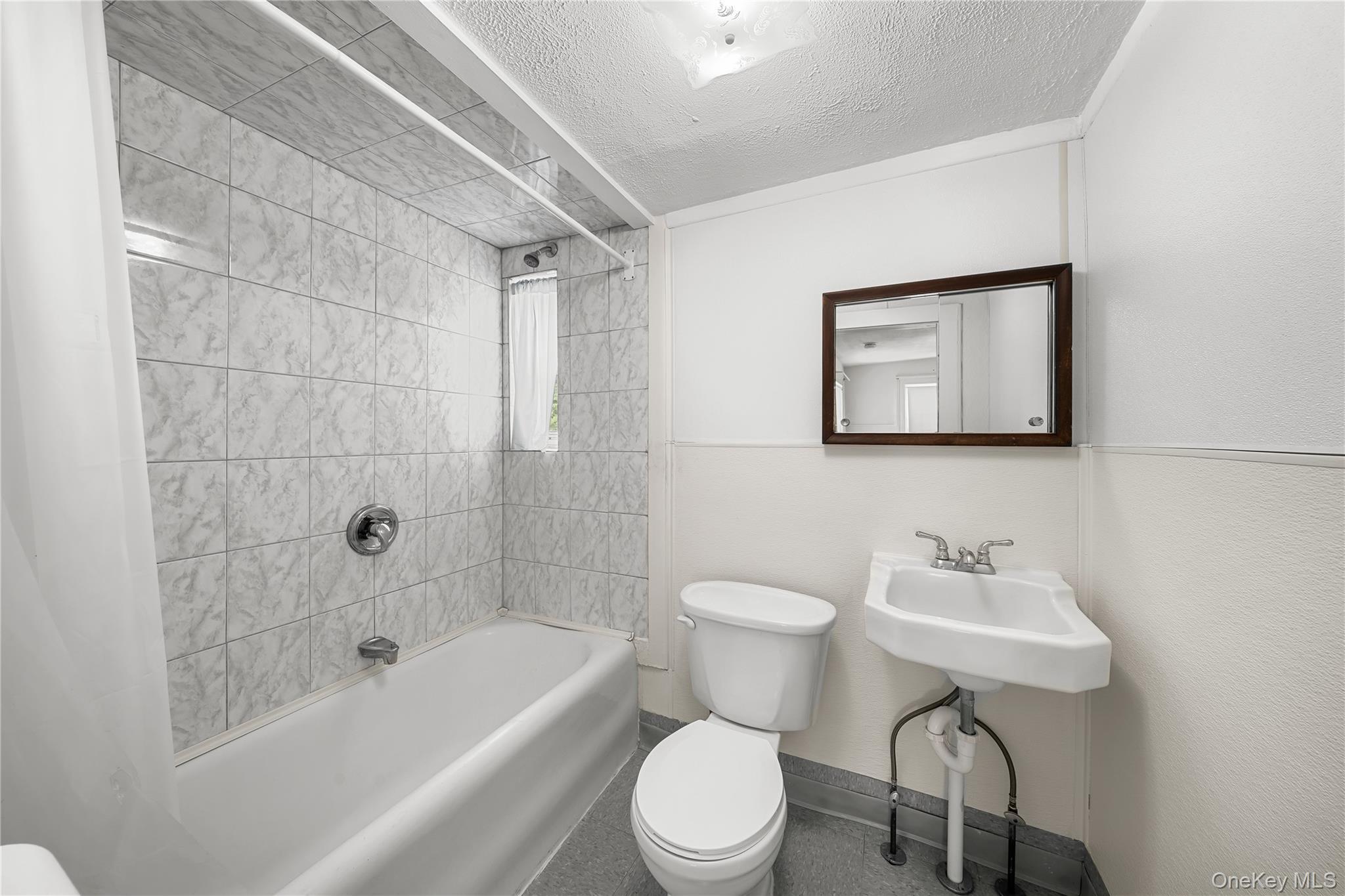 Single Family N Ocean Avenue Suffolk County, NY 11772, MLS-1052287-18