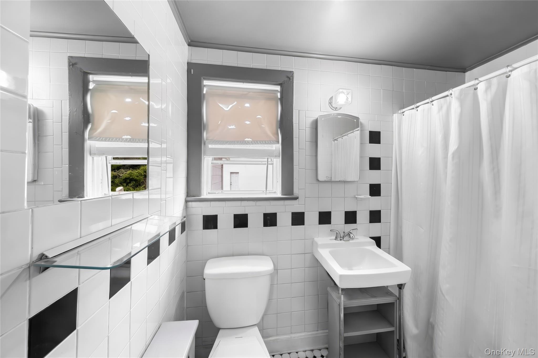Single Family N Ocean Avenue Suffolk County, NY 11772, MLS-1052287-26