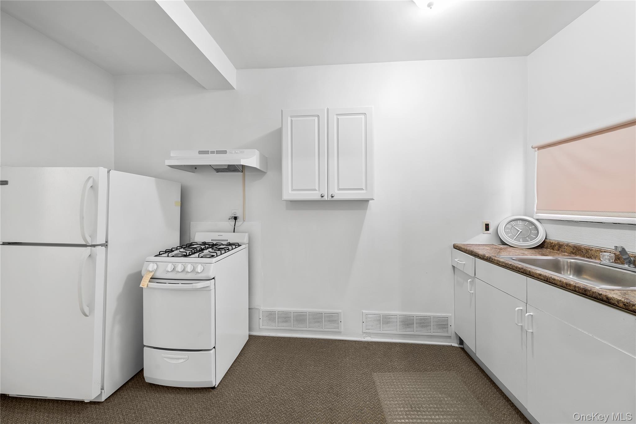 Single Family N Ocean Avenue Suffolk County, NY 11772, MLS-1052287-31