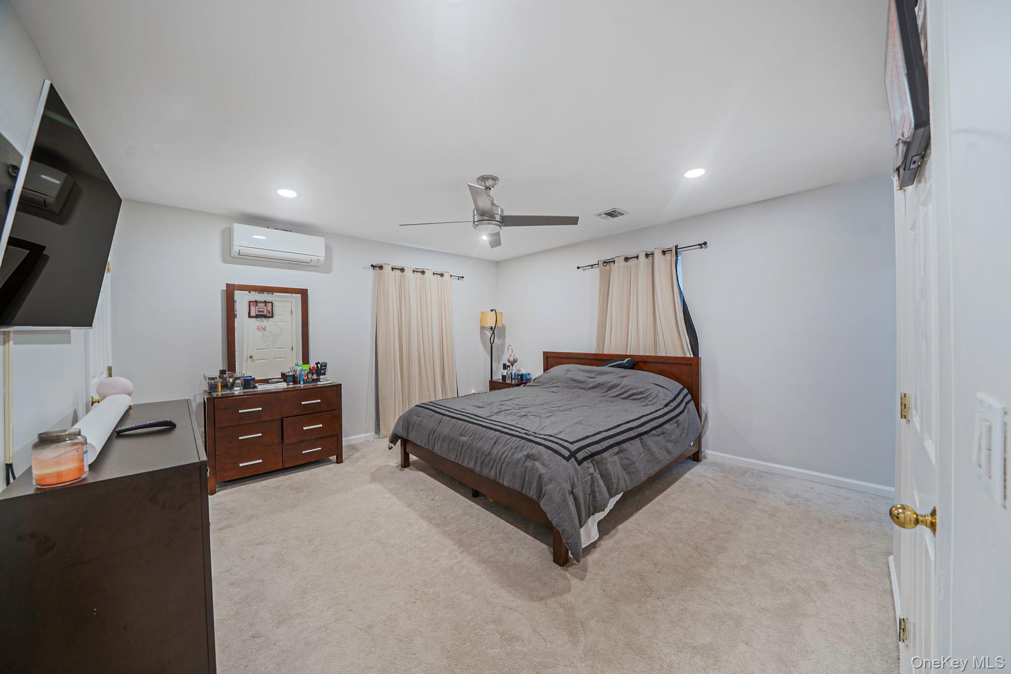 Single Family Denmark Court Suffolk County, NY 11743, MLS-1052291-11