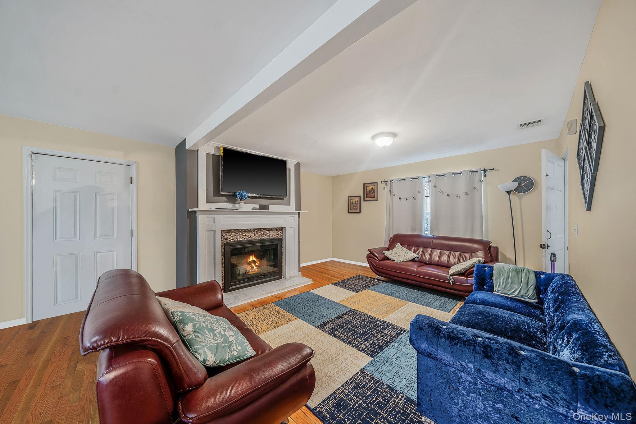 Single Family Denmark Court Suffolk County, NY 11743, MLS-1052291-16
