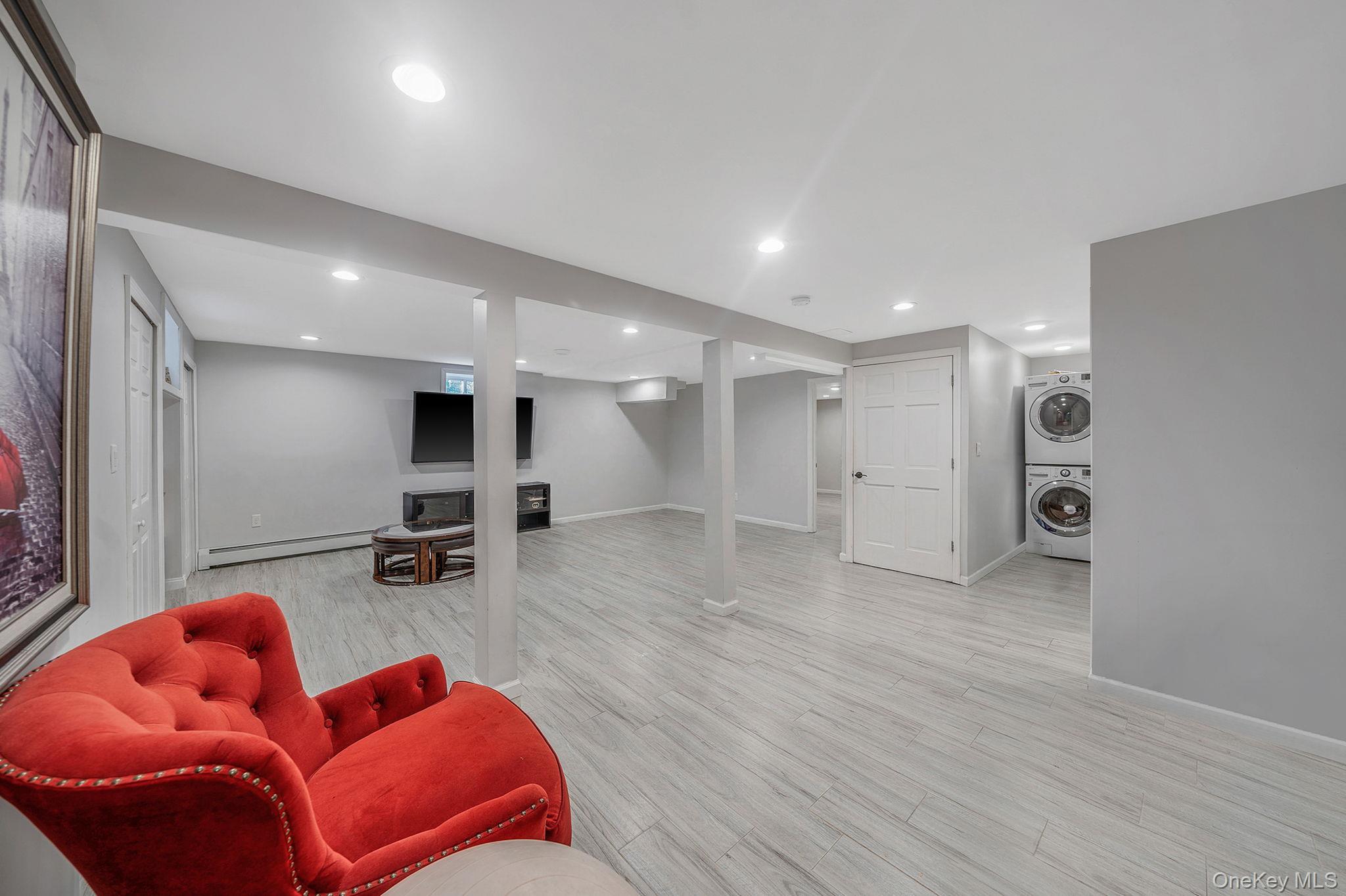 Single Family Denmark Court Suffolk County, NY 11743, MLS-1052291-27