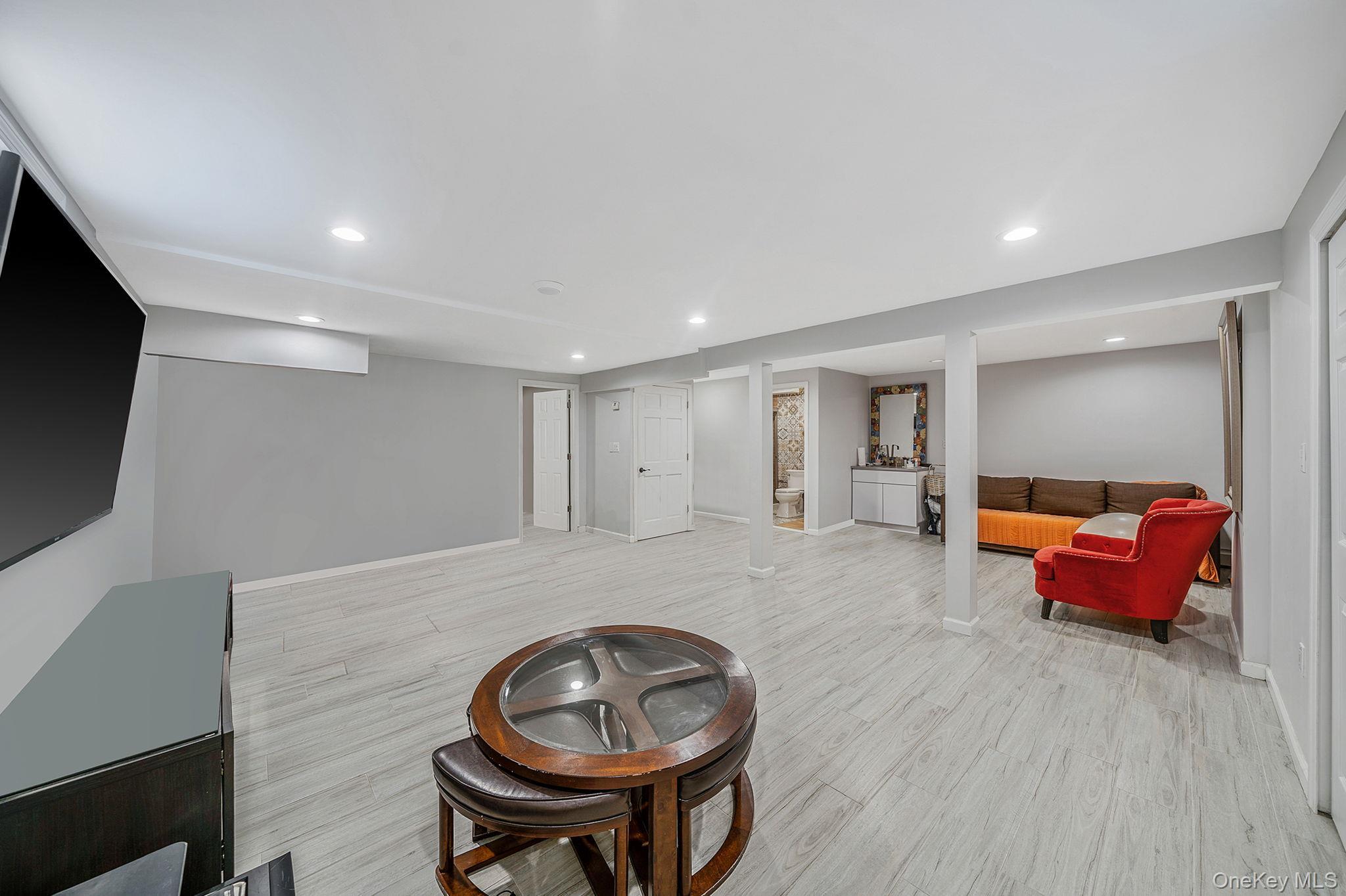Single Family Denmark Court Suffolk County, NY 11743, MLS-1052291-28