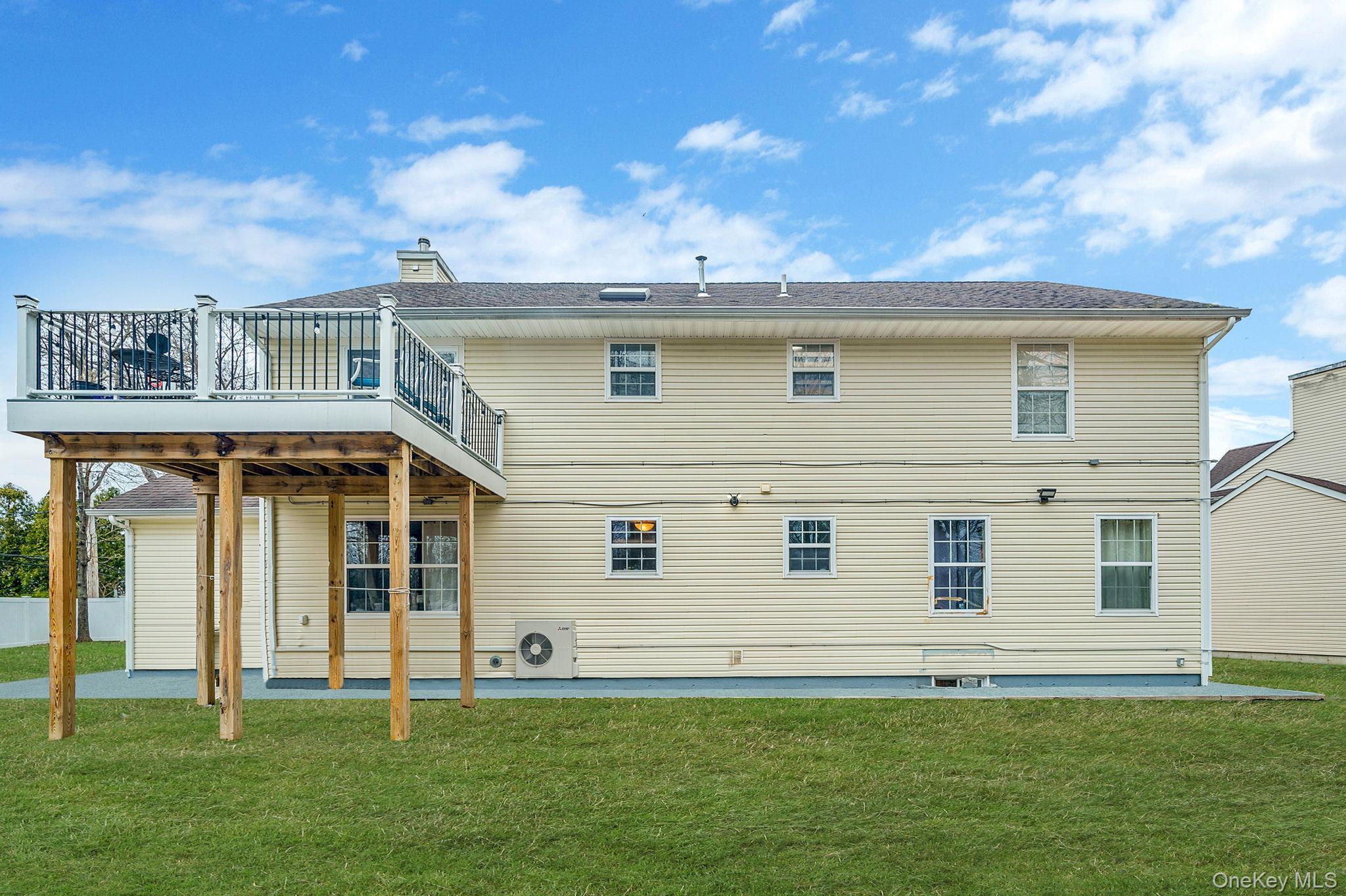 Single Family Denmark Court Suffolk County, NY 11743, MLS-1052291-32