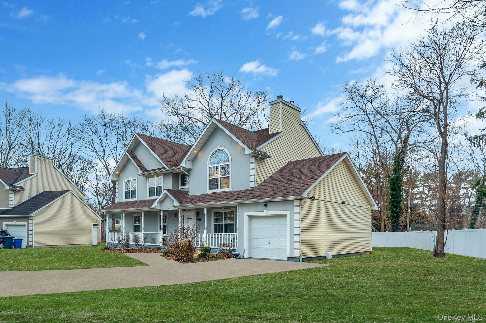 Single Family Denmark Court Suffolk County, NY 11743, MLS-1052291-4