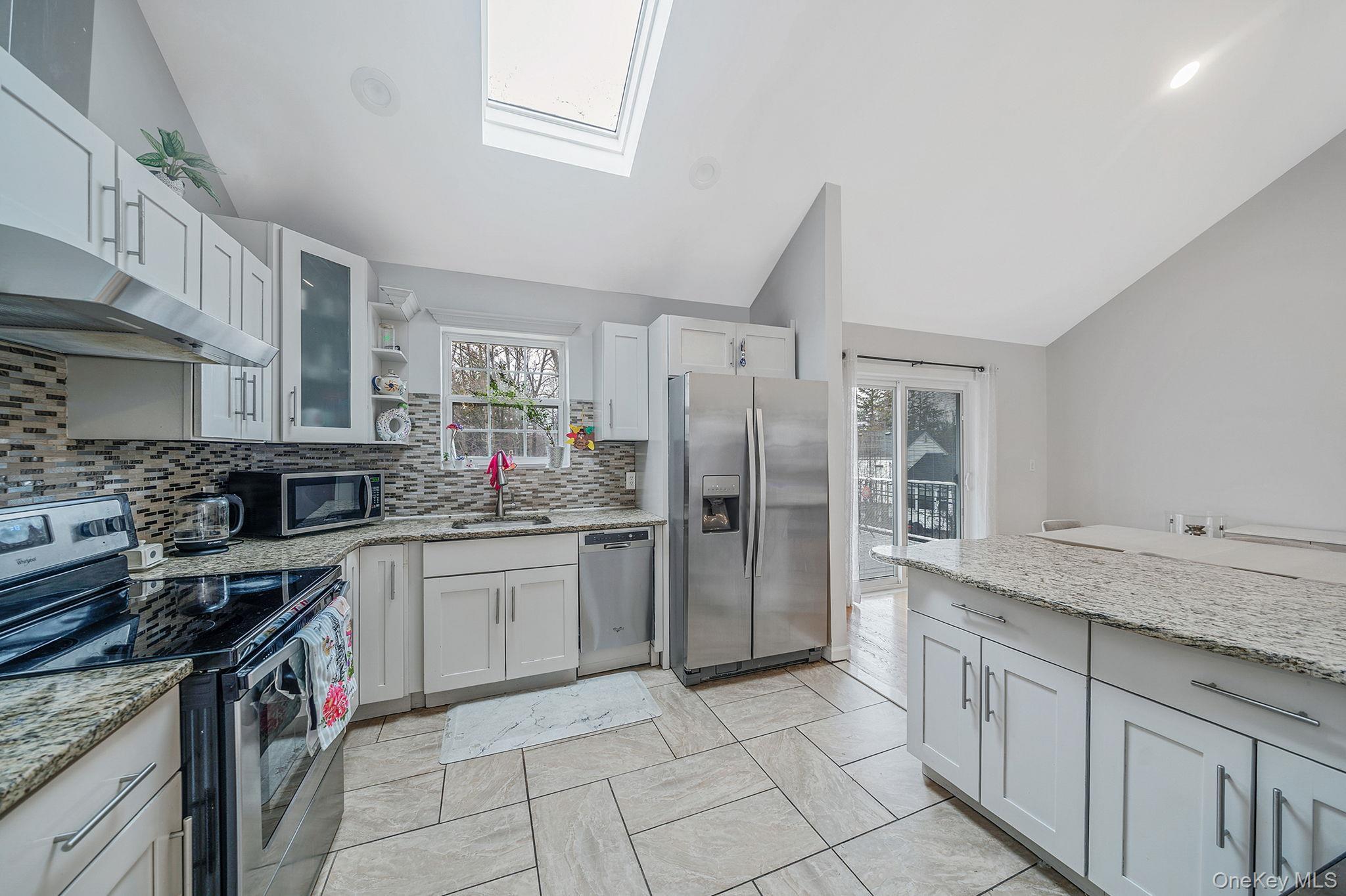 Single Family Denmark Court Suffolk County, NY 11743, MLS-1052291-6