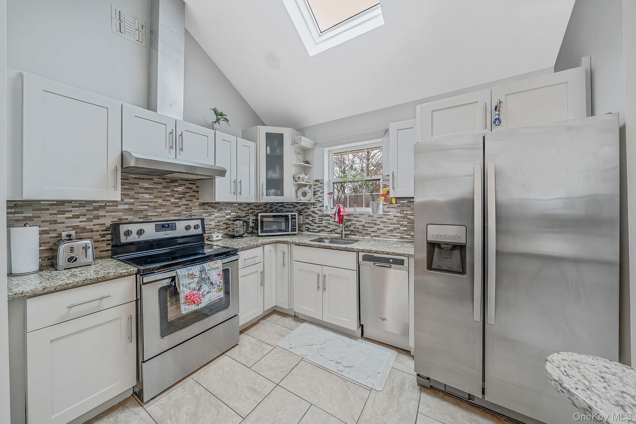 Single Family Denmark Court Suffolk County, NY 11743, MLS-1052291-7