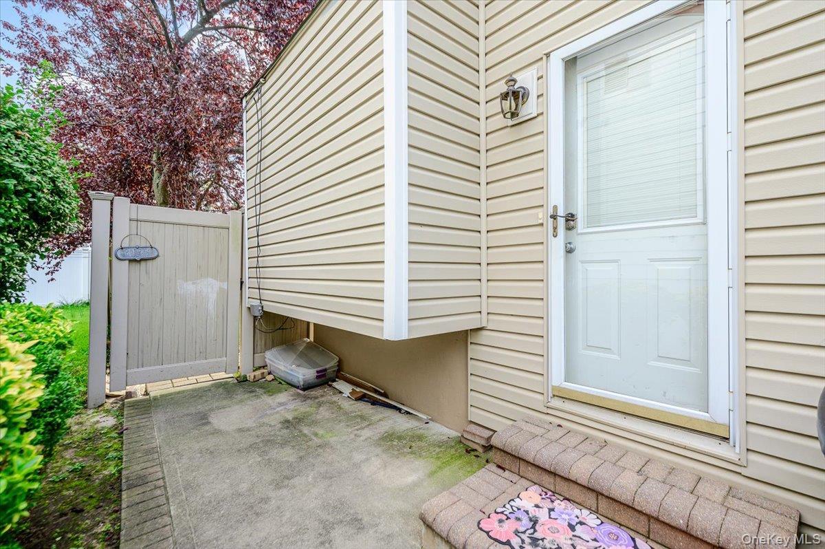 Single Family Flower Road  Nassau County, NY 11581, MLS-1052329-27