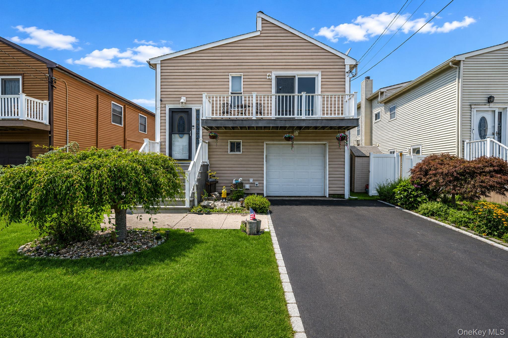 Single Family Yacht Club Road Suffolk County, NY 11702, MLS-1052342-2