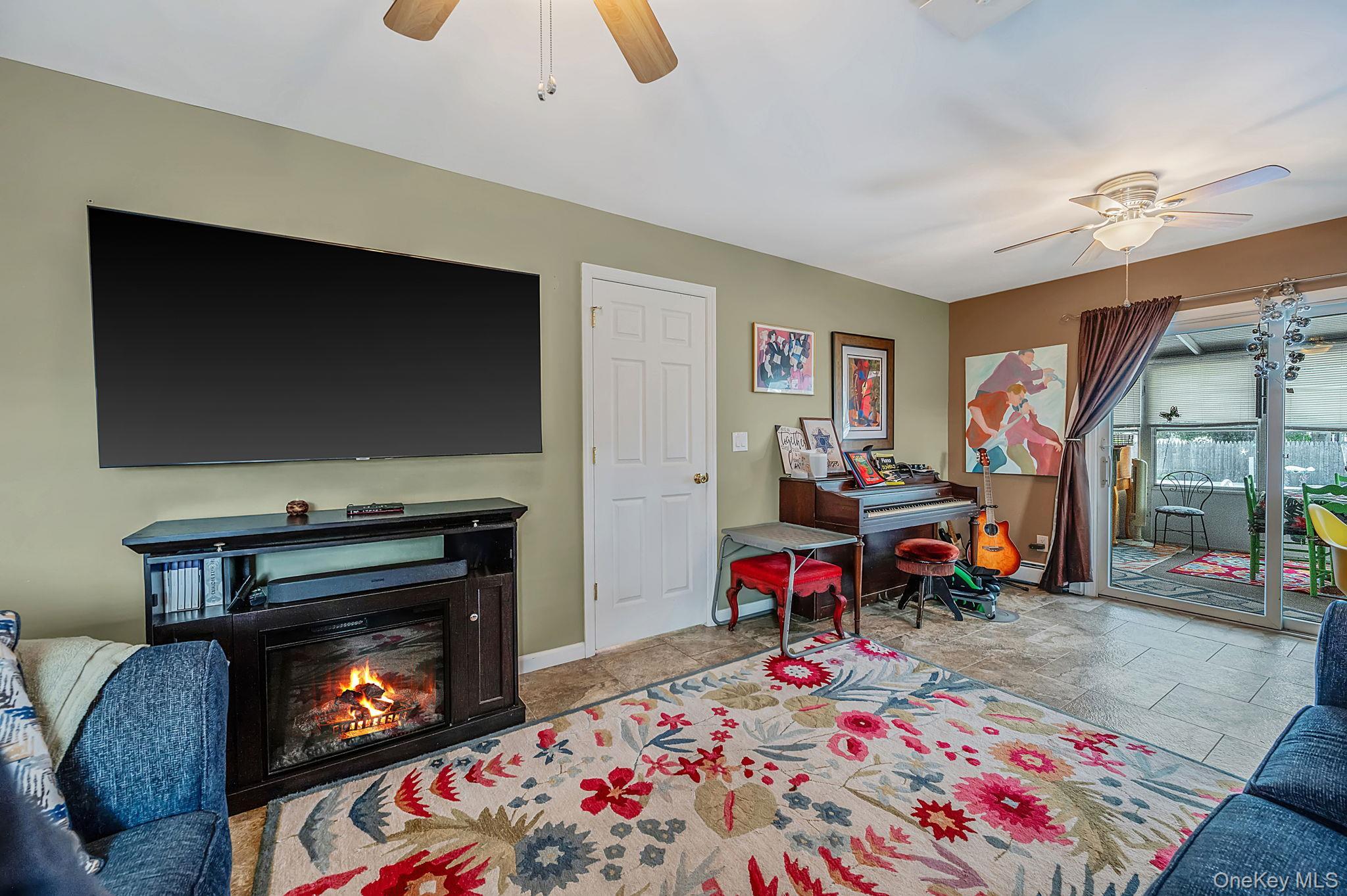 Single Family Yacht Club Road Suffolk County, NY 11702, MLS-1052342-27