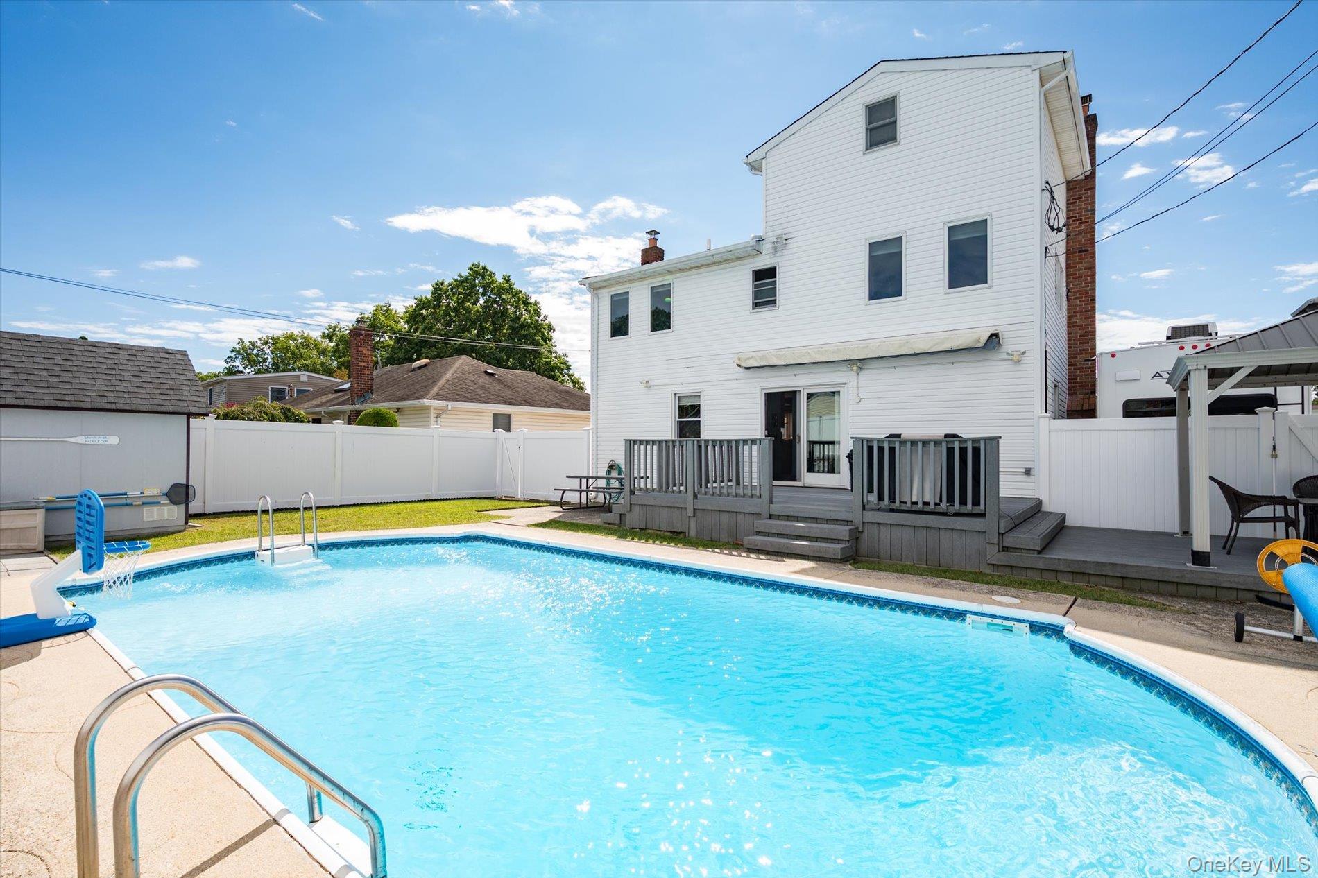 Single Family Ward Lane  Nassau County, NY 11793, MLS-1052346-25