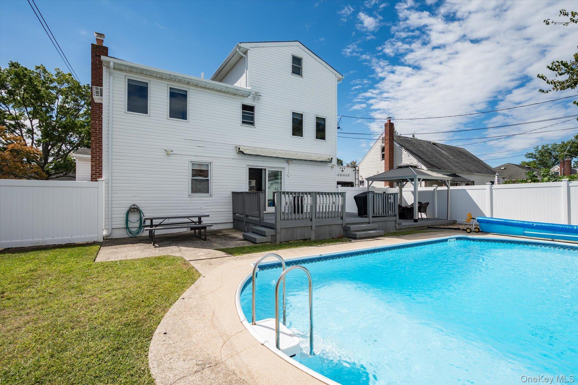Single Family Ward Lane  Nassau County, NY 11793, MLS-1052346-26