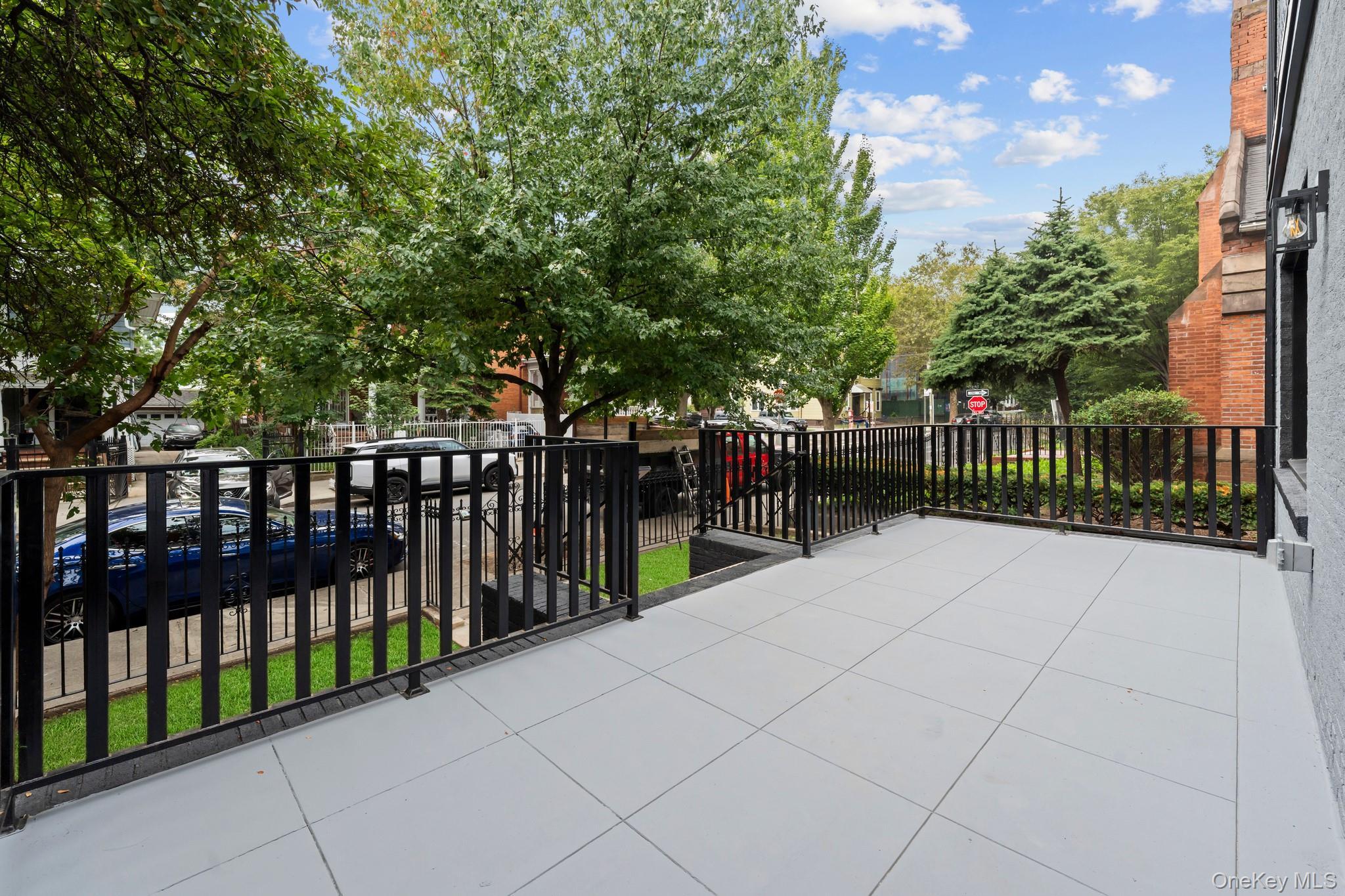 Single Family Arlington Avenue Brooklyn, NY 11207, MLS-1052348-17