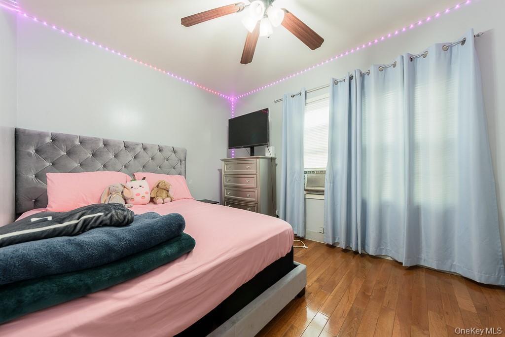 Single Family 215th Street  Queens, NY 11429, MLS-1052377-11