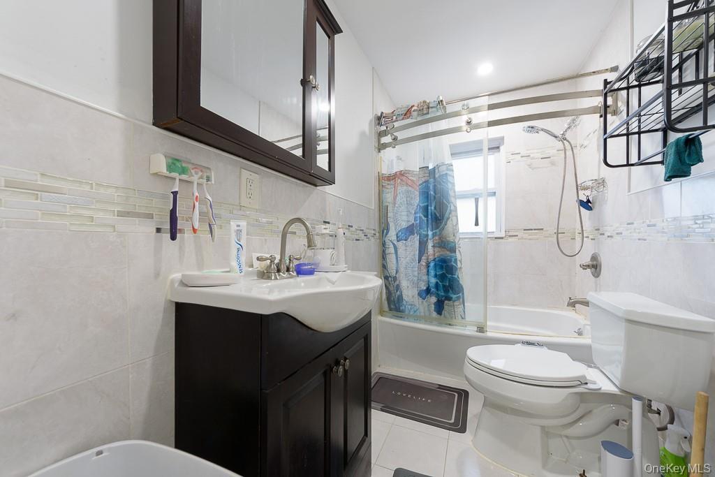 Single Family 215th Street  Queens, NY 11429, MLS-1052377-12
