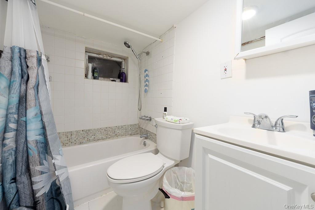 Single Family 215th Street  Queens, NY 11429, MLS-1052377-15