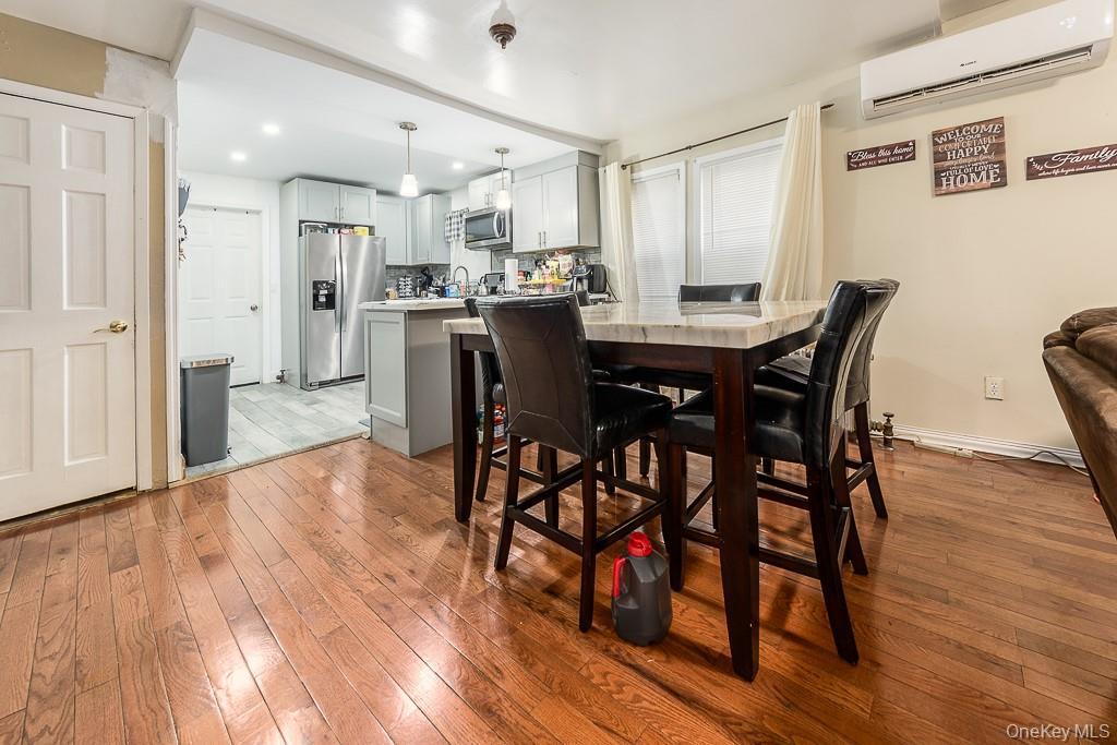 Single Family 215th Street  Queens, NY 11429, MLS-1052377-5