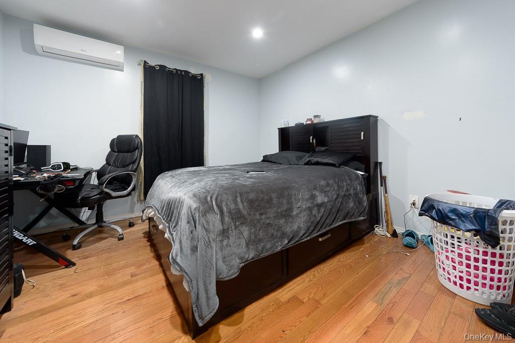 Single Family 215th Street  Queens, NY 11429, MLS-1052377-7