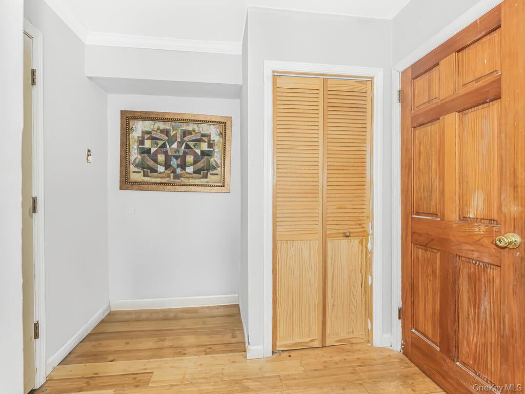 Single Family Kingsland Avenue Bronx, NY 10469, MLS-1052378-18