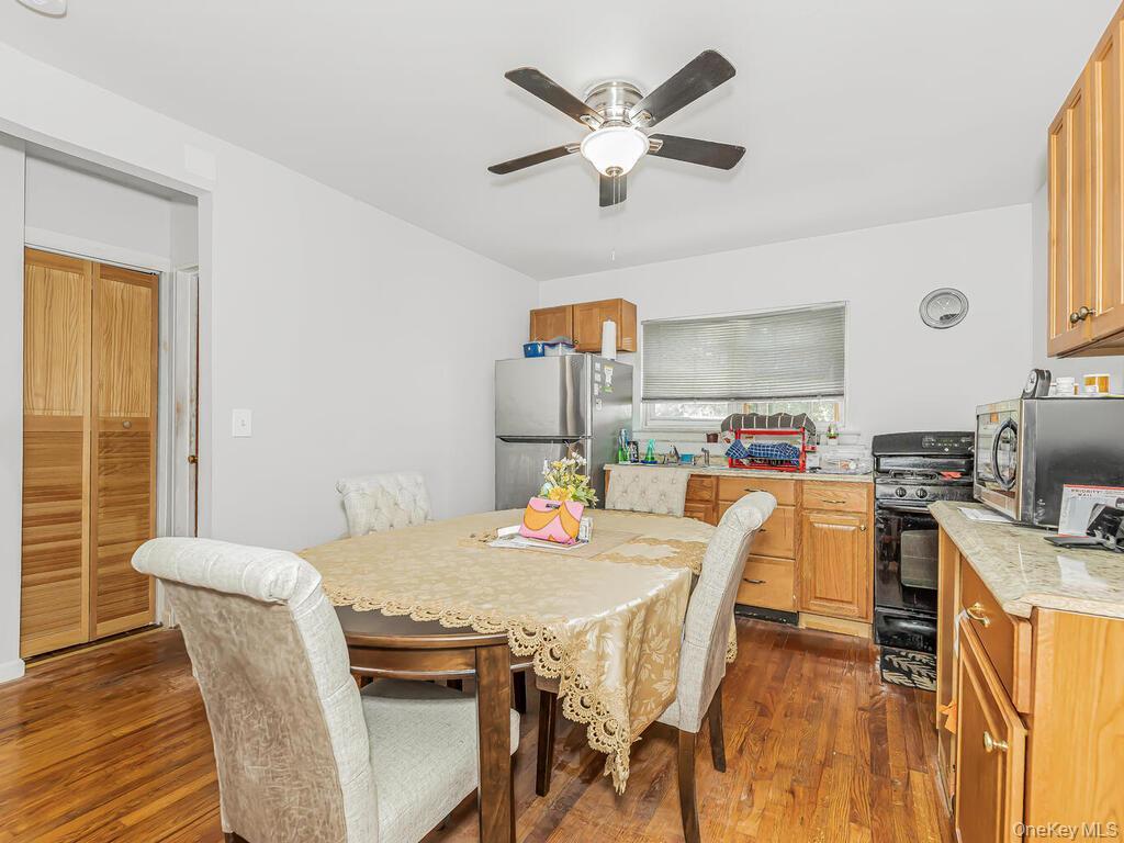 Single Family Kingsland Avenue Bronx, NY 10469, MLS-1052378-24