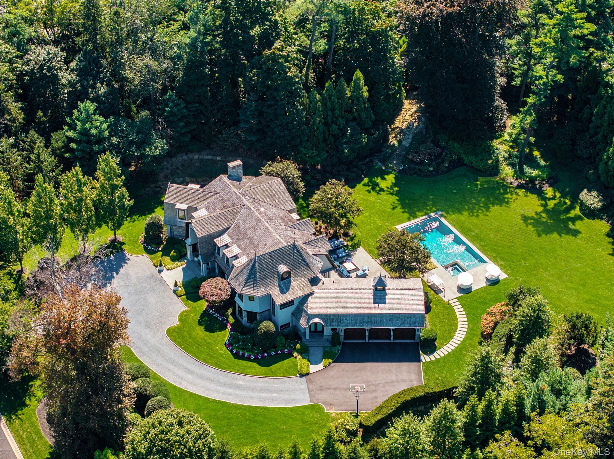 Single Family Hidden Pond Drive  Nassau County, NY 11568, MLS-1052387-39
