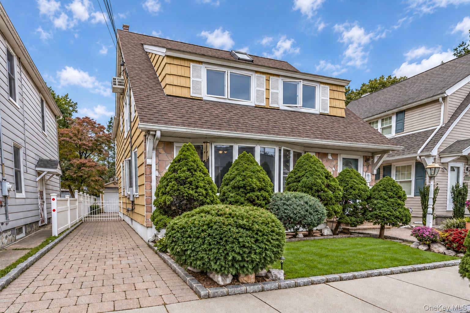 Single Family Capitol Avenue  Nassau County, NY 11596, MLS-1052409-2