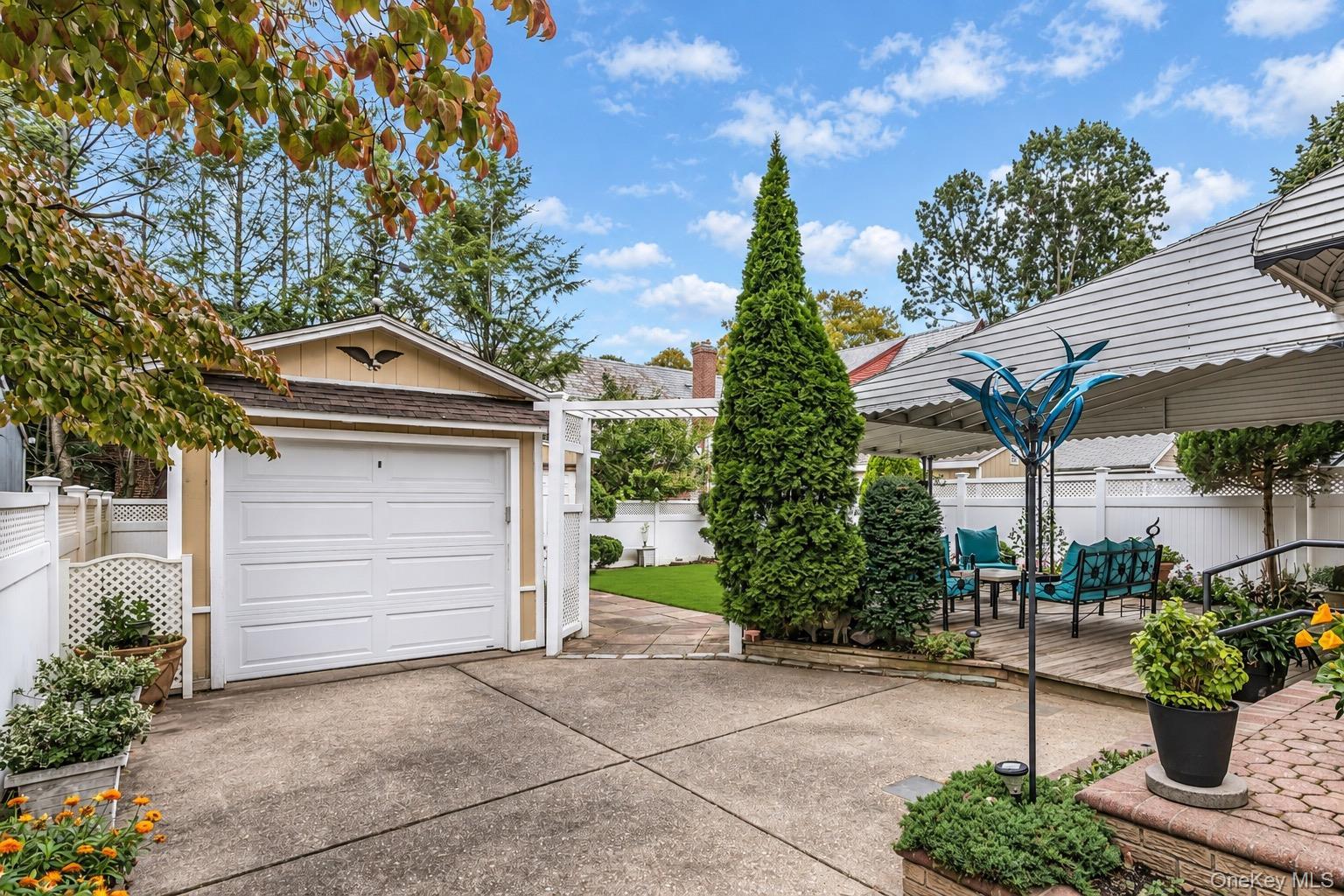 Single Family Capitol Avenue  Nassau County, NY 11596, MLS-1052409-26