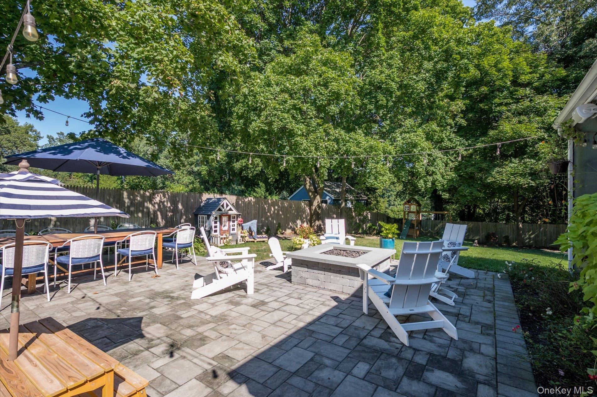 Single Family Crestfield Place Suffolk County, NY 11768, MLS-1052414-19