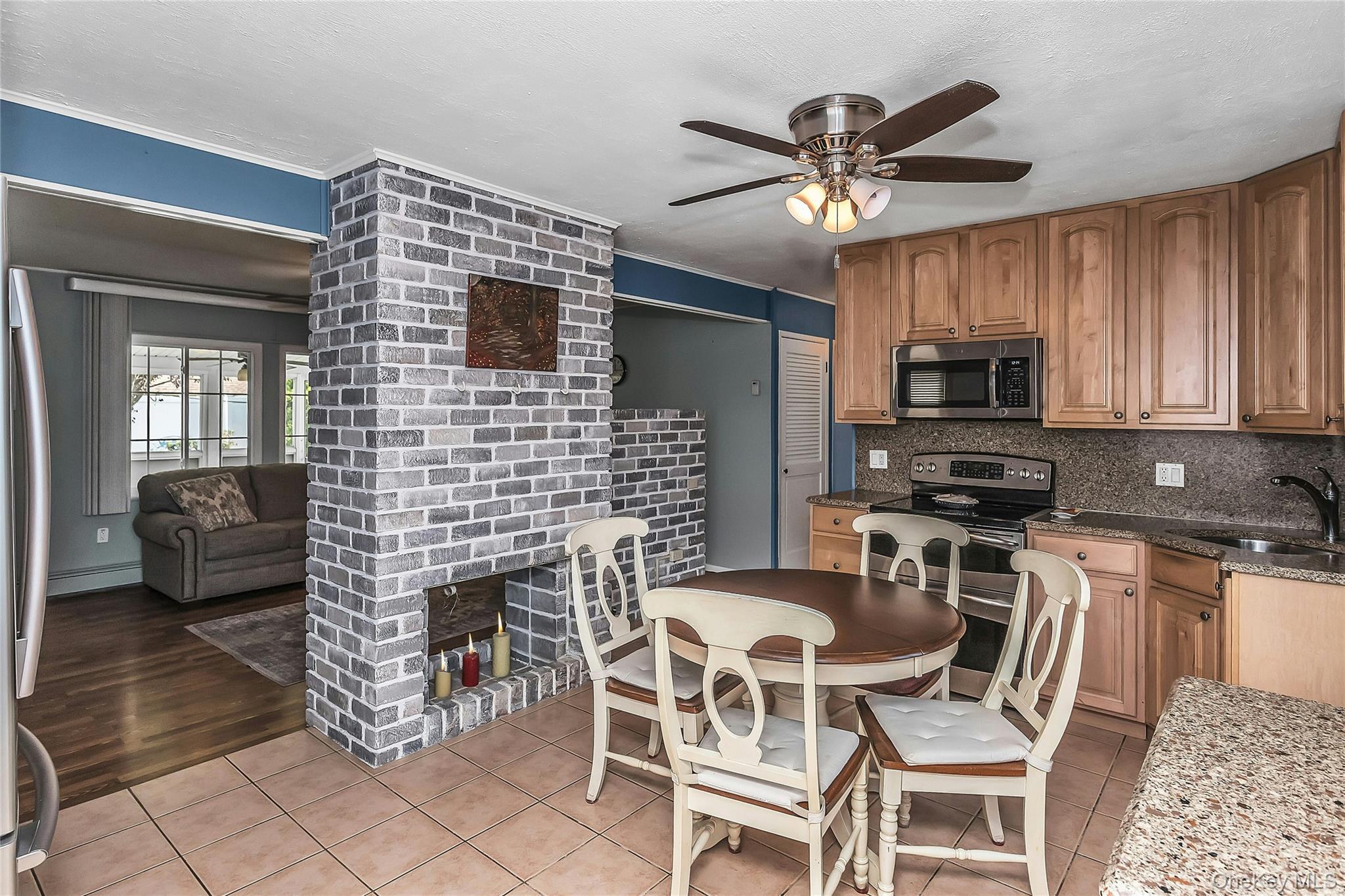 Single Family Cable Lane Nassau County, NY 11801, MLS-1052449-10