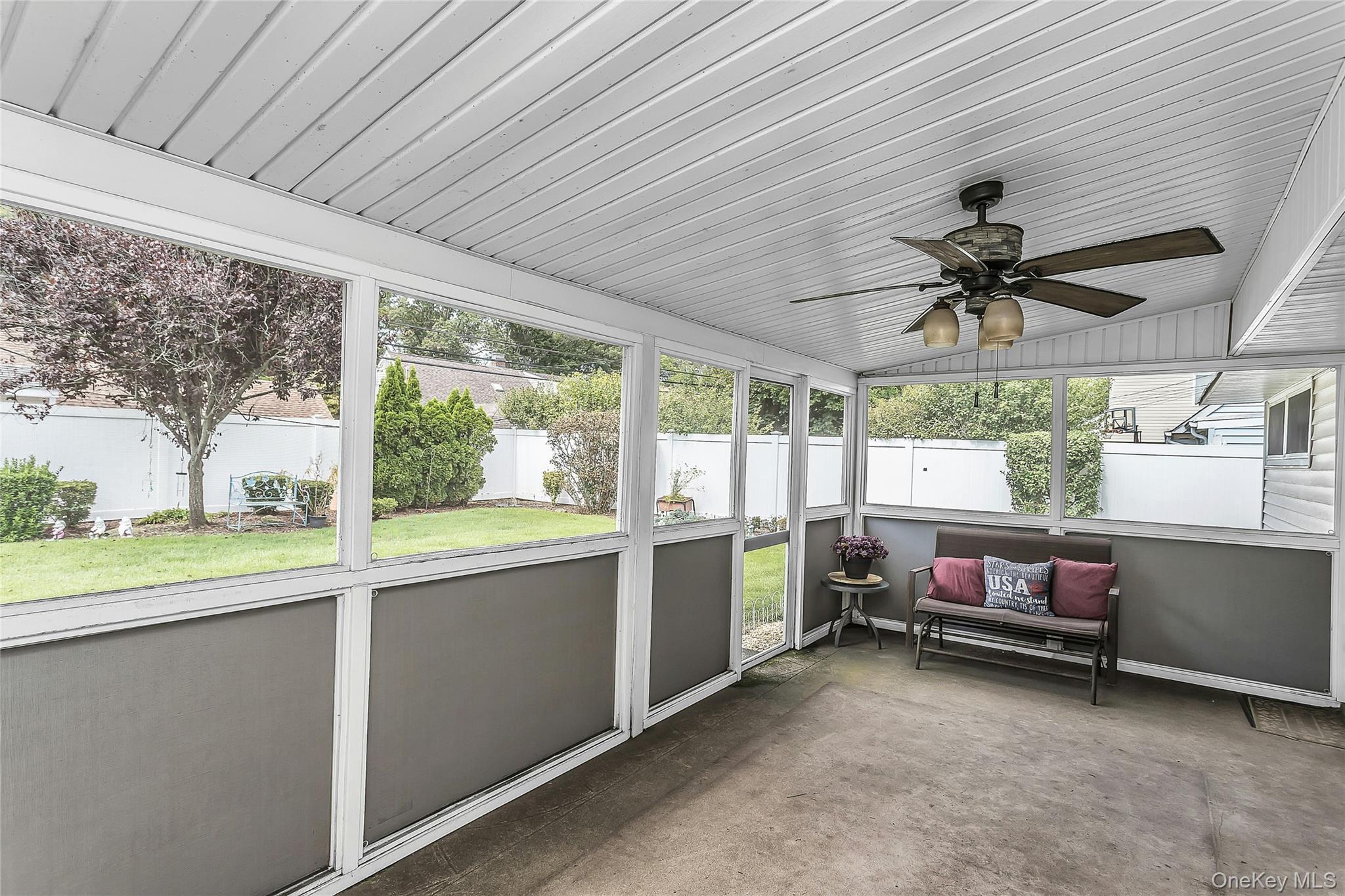 Single Family Cable Lane Nassau County, NY 11801, MLS-1052449-26