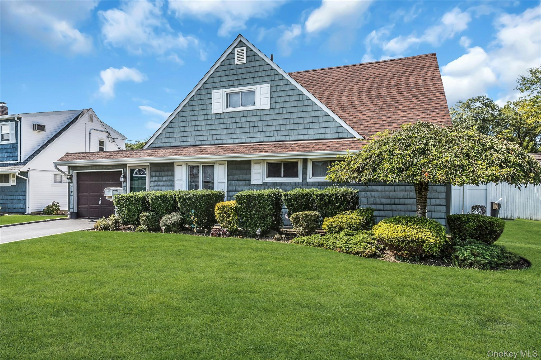 Single Family Cable Lane Nassau County, NY 11801, MLS-1052449-3