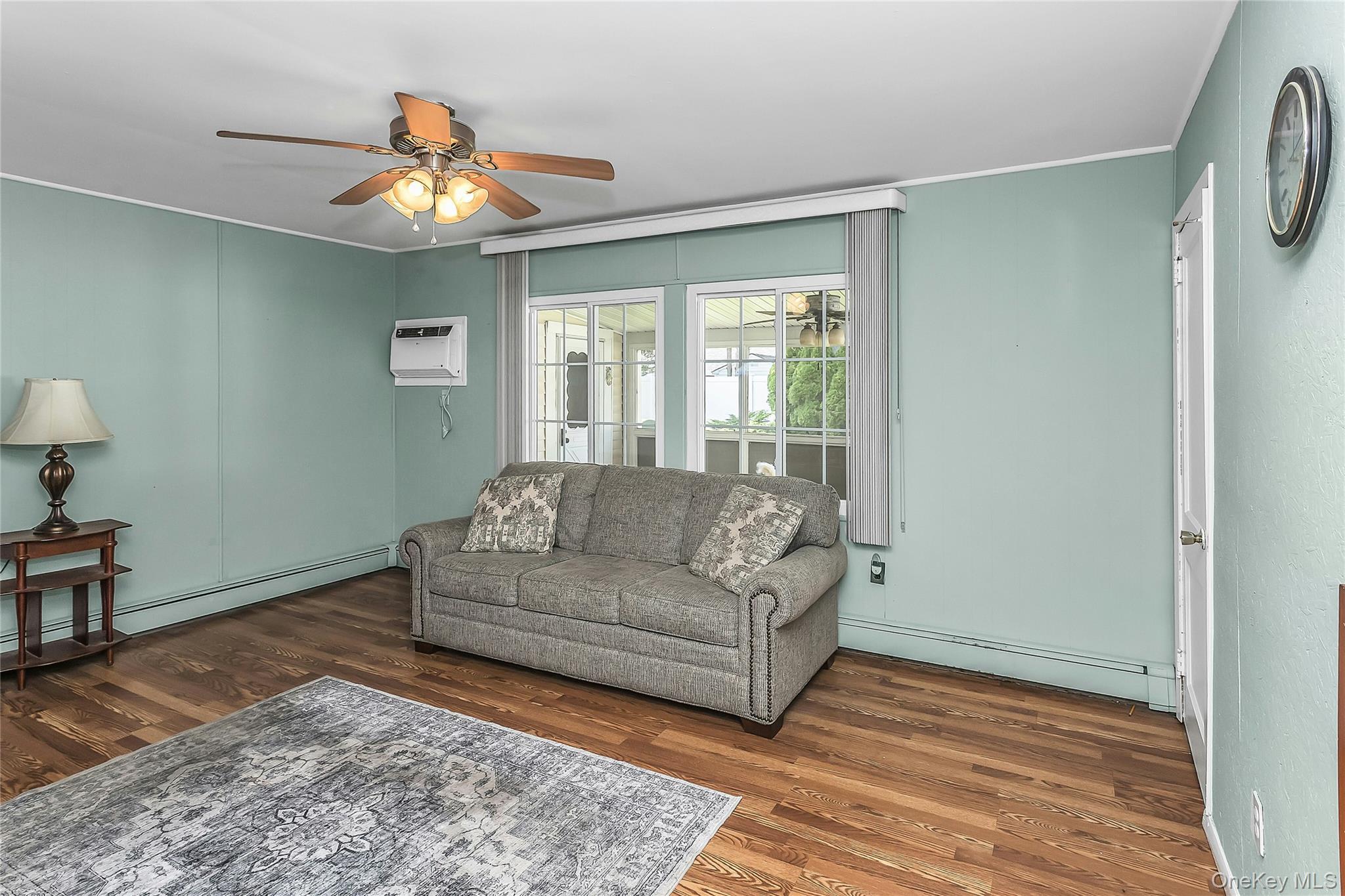 Single Family Cable Lane Nassau County, NY 11801, MLS-1052449-4