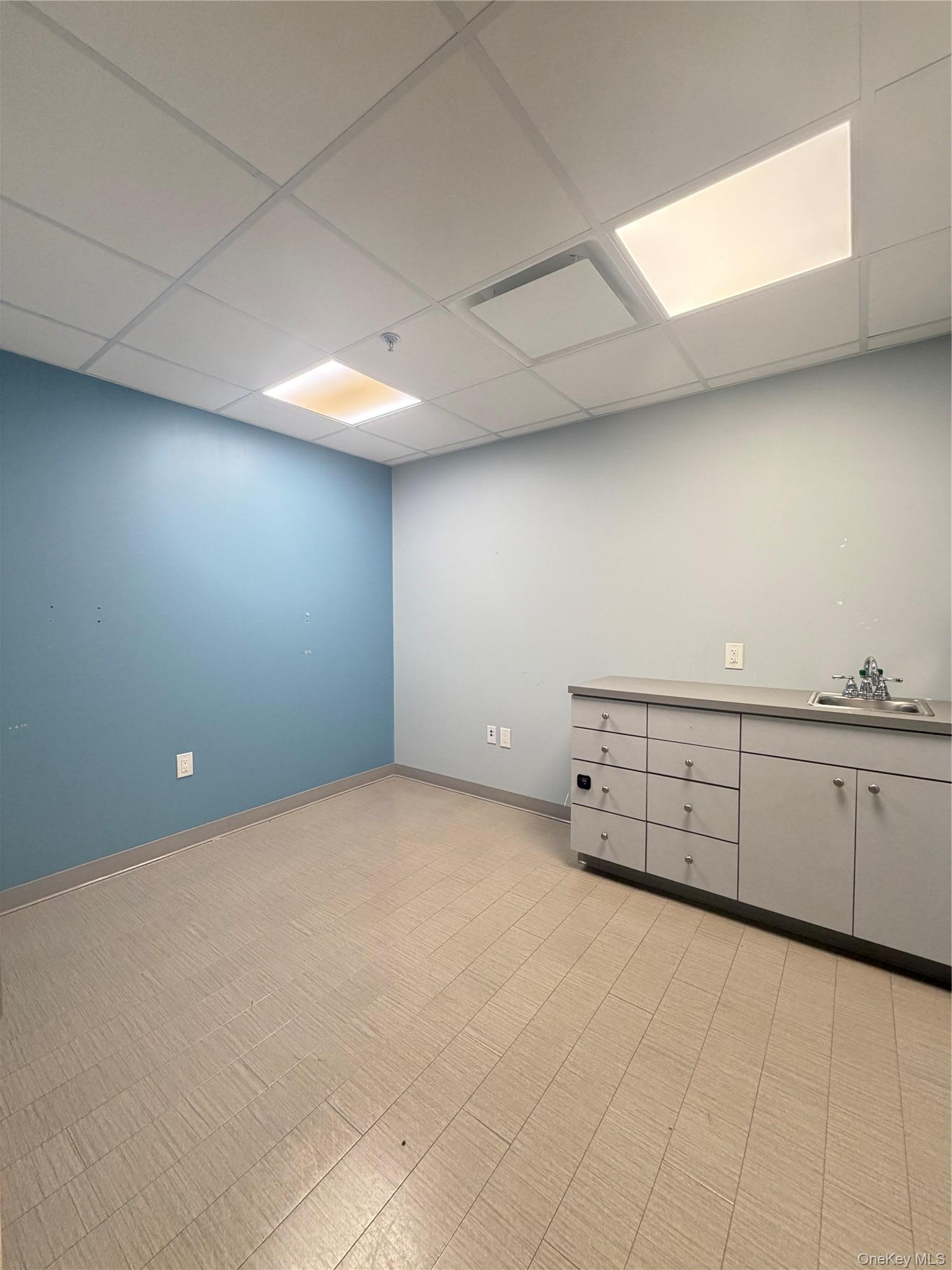 Commercial Lease Horace Harding Expressway Queens, NY 11365, MLS-1052451-11