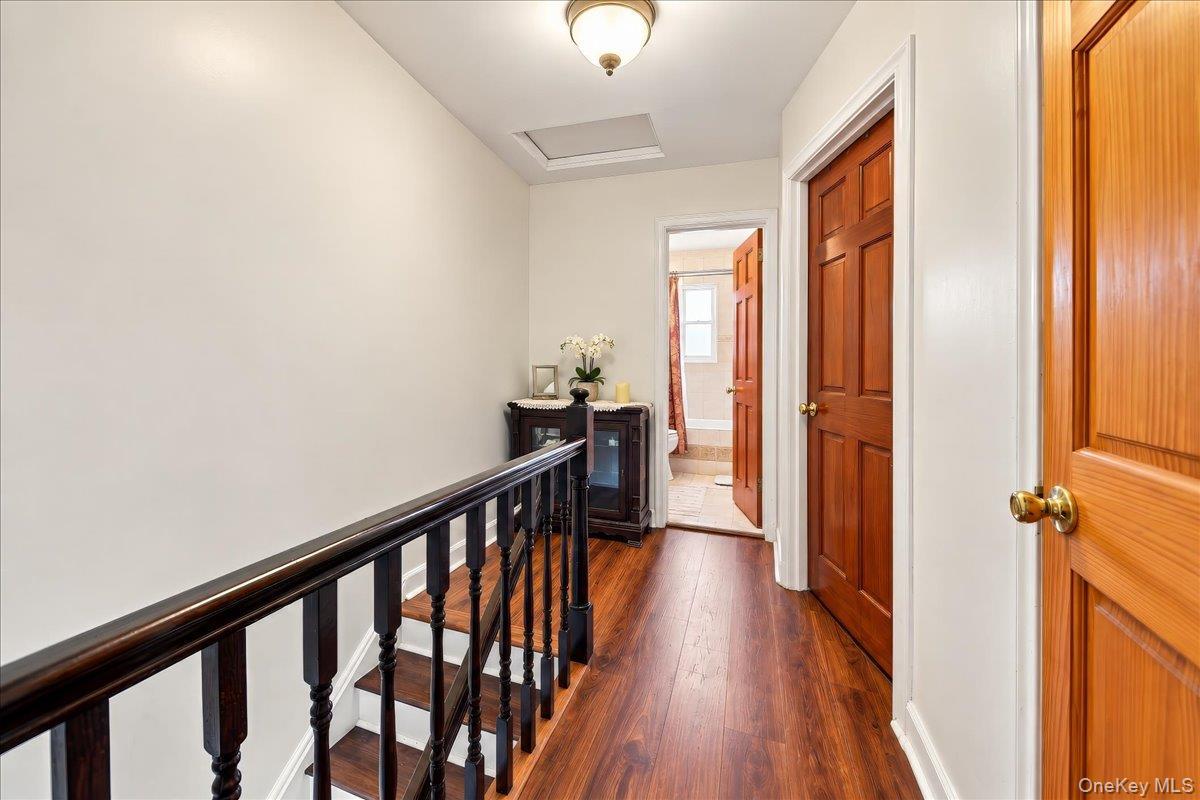 Single Family Edwards Avenue Bronx, NY 10461, MLS-1052460-15