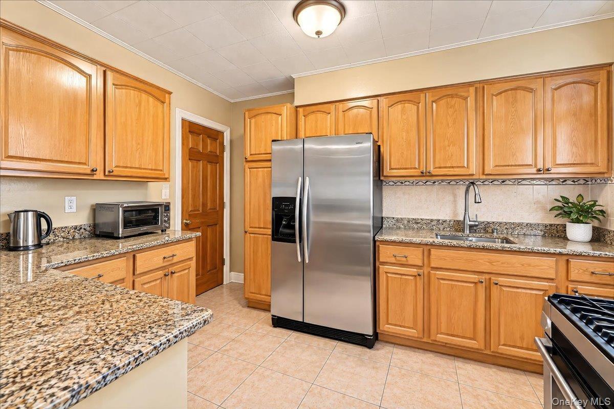 Single Family Edwards Avenue Bronx, NY 10461, MLS-1052460-7