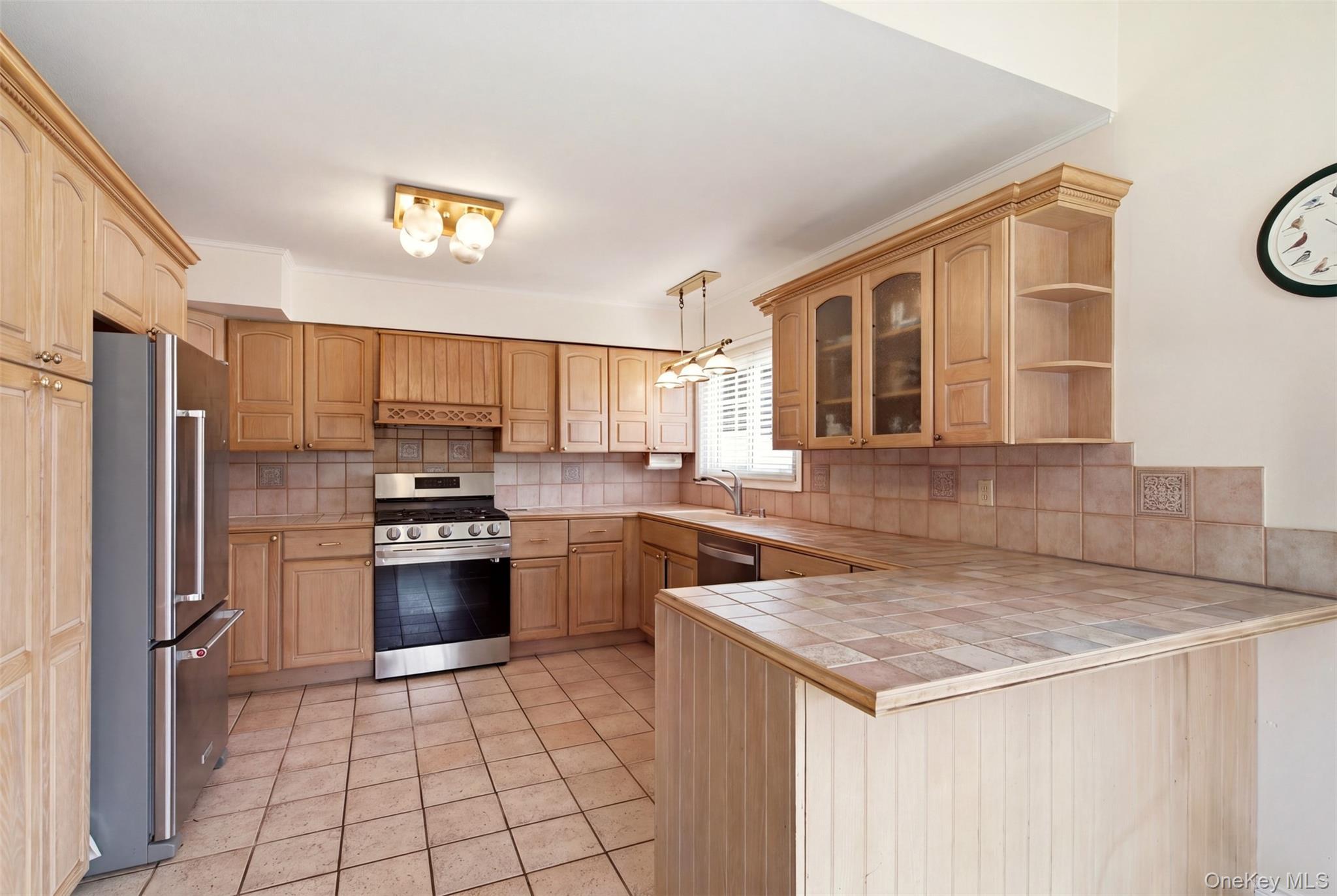 Single Family Old Town Lane Suffolk County, NY 11743, MLS-1052490-7