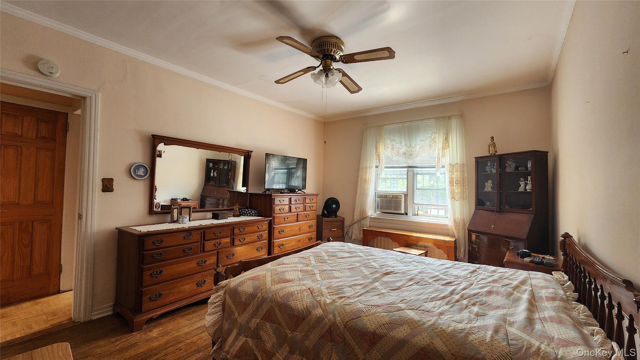 Single Family Kneeland Avenue  Queens, NY 11373, MLS-1052498-8