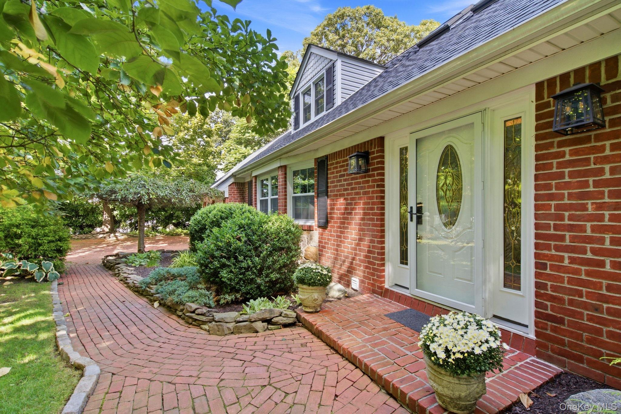 Single Family Little Neck Road  Suffolk County, NY 11721, MLS-1052511-2
