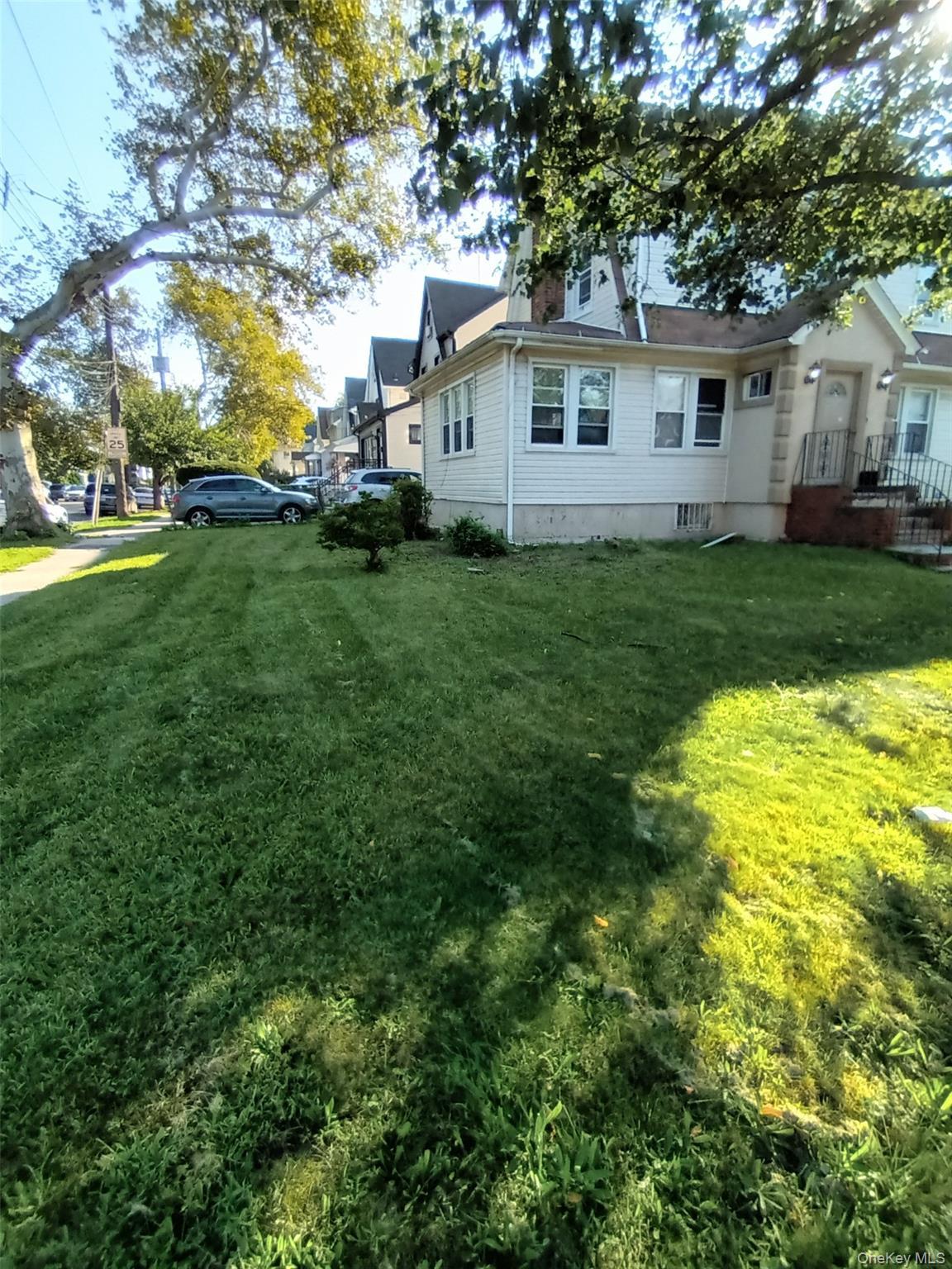 Single Family 137th Avenue  Queens, NY 11434, MLS-1052512-4