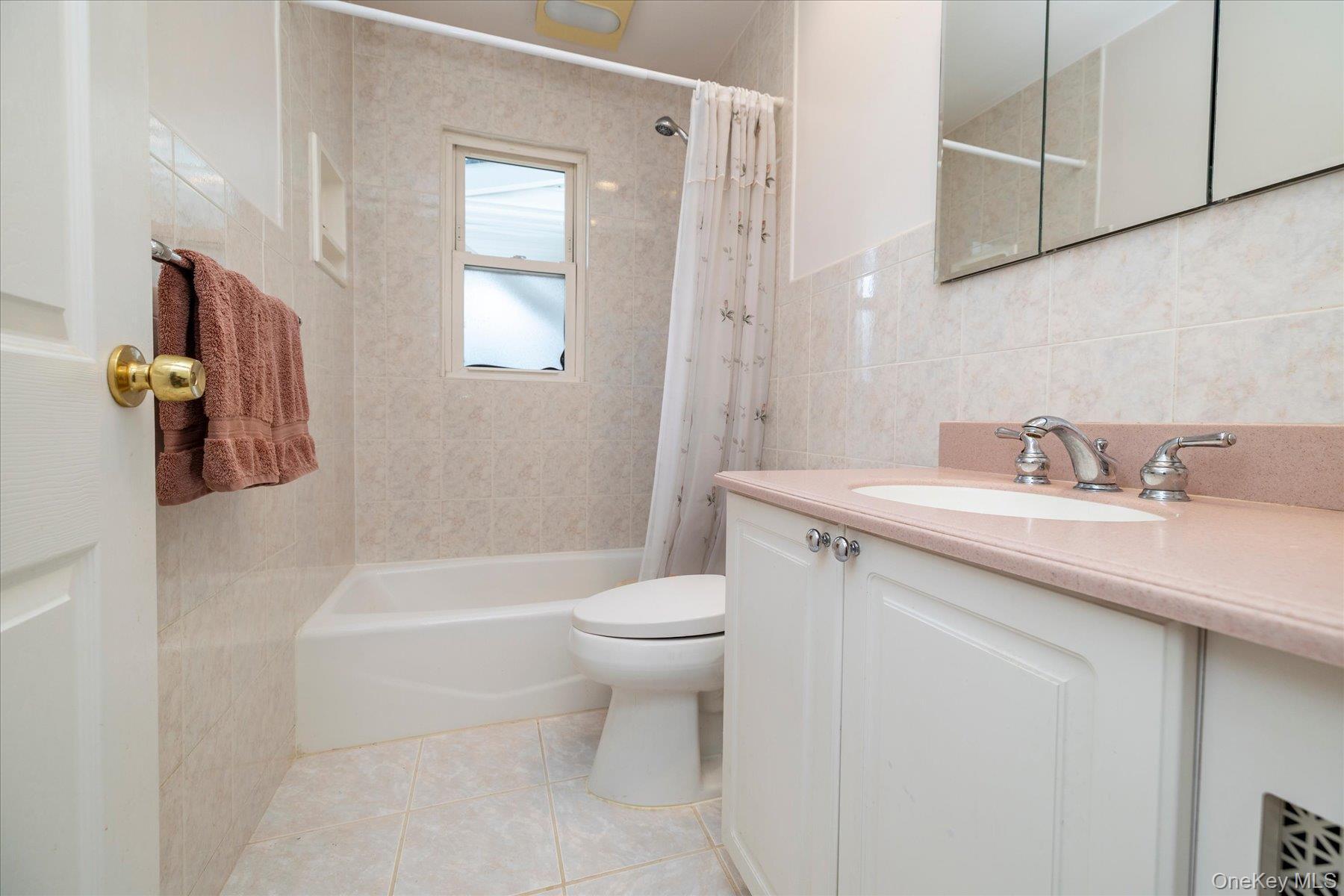 Single Family Woods Avenue  Nassau County, NY 11565, MLS-1052514-10
