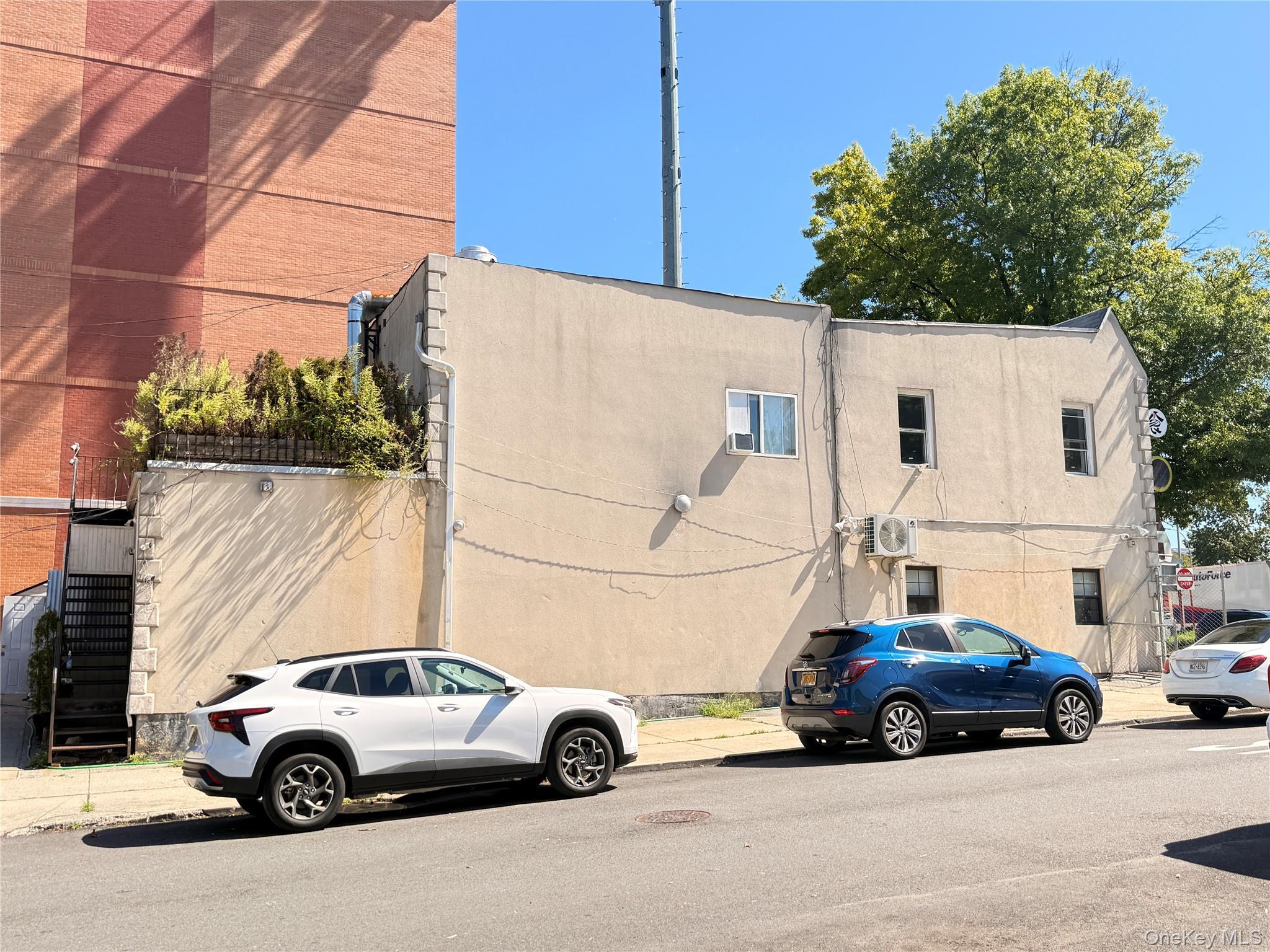 Single Family Horace Harding Expressway  Queens, NY 11365, MLS-1052520-4