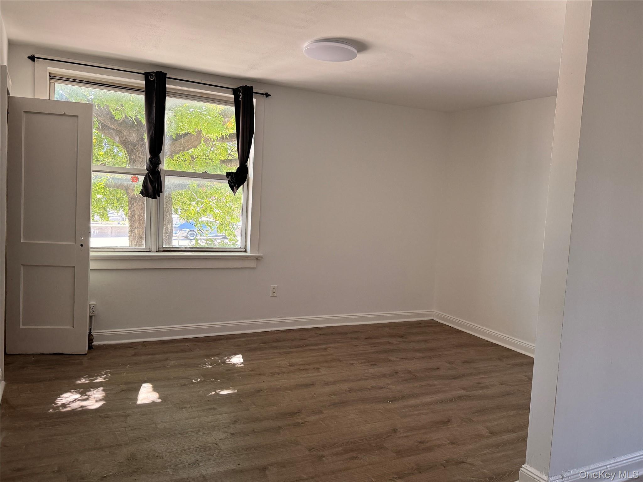 Single Family Horace Harding Expressway  Queens, NY 11365, MLS-1052520-7