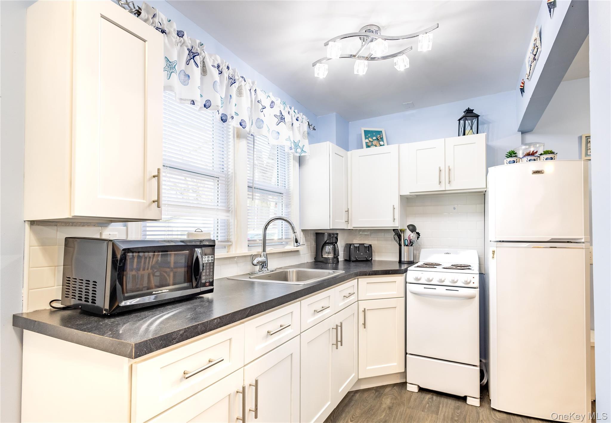 Single Family Surfway S Suffolk County, NY 11933, MLS-1052527-18