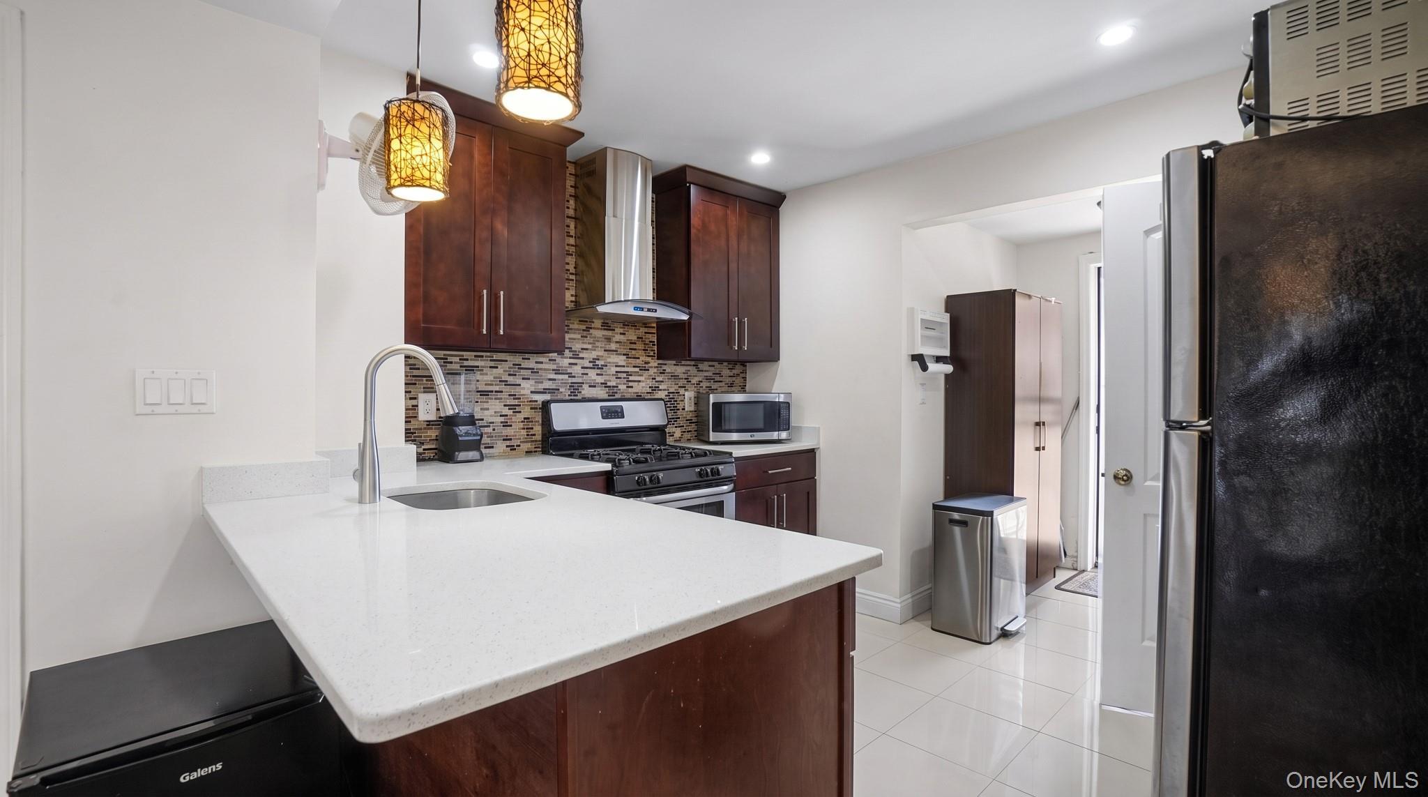 Single Family 158th Street Queens, NY 11433, MLS-1052535-8