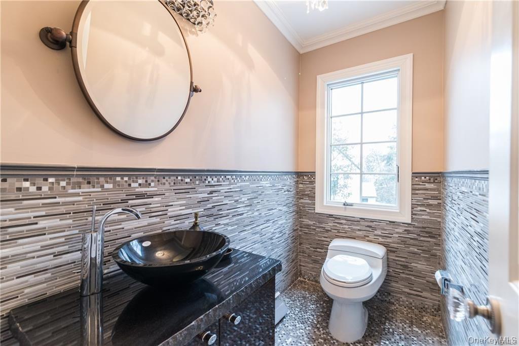 Single Family Elizabeth Road  Westchester County, NY 10804, MLS-1052573-16