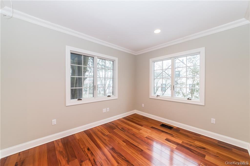 Single Family Elizabeth Road  Westchester County, NY 10804, MLS-1052573-19