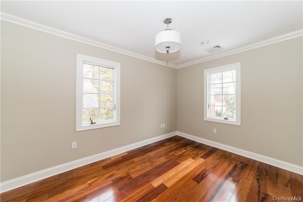 Single Family Elizabeth Road  Westchester County, NY 10804, MLS-1052573-21